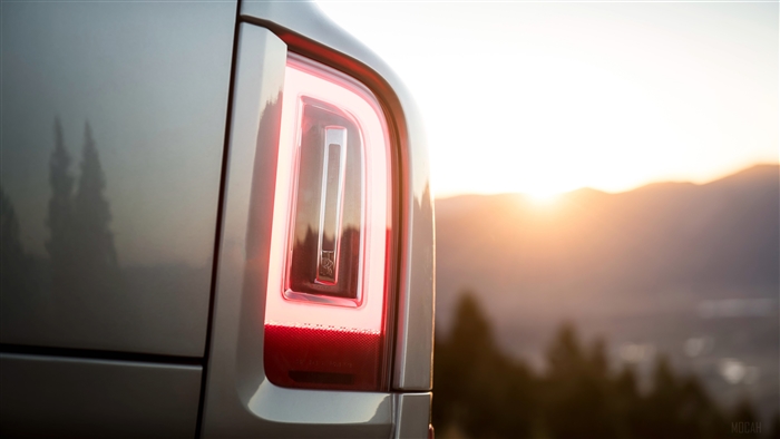 Rolls Royce Cullinan Rear Light 4K