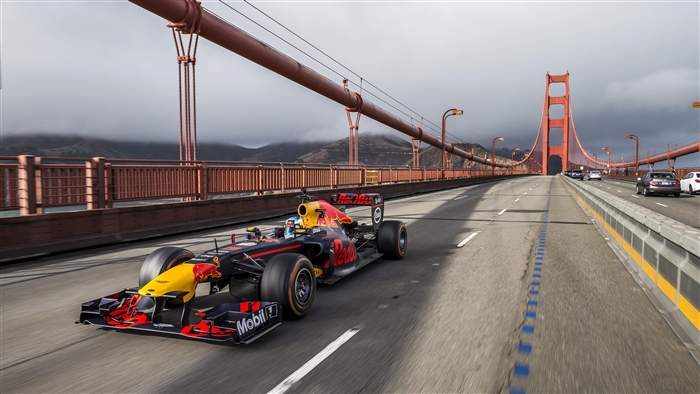 Red Bull RB12 F1 car on Golden Gate Bridge 4K
