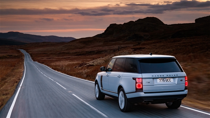 Range Rover Autobiography P400e LWB 2018 Rear