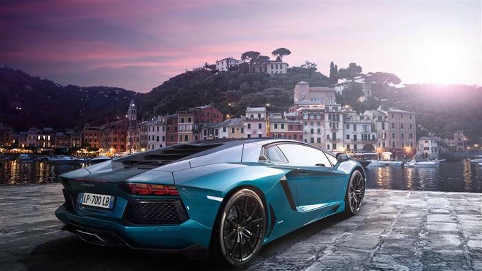 Sea Green Lamborghini Aventador