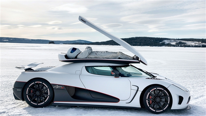 The Stig on a Koenigsegg Agera R on an ice lake