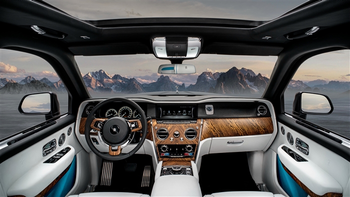 Rolls Royce Cullinan Interior