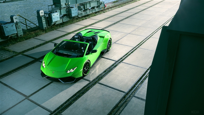 Green Lamborghini Roadster 4K