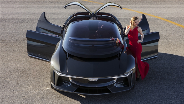 GFG Sibylla 2018 with a woman in a red dress