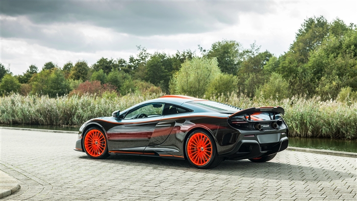 McLaren MSO 675LT Gulf Racing Theme 2018
