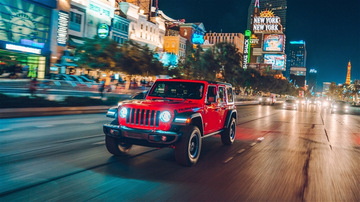 Jeep Wrangler Driving at Night in City 4K