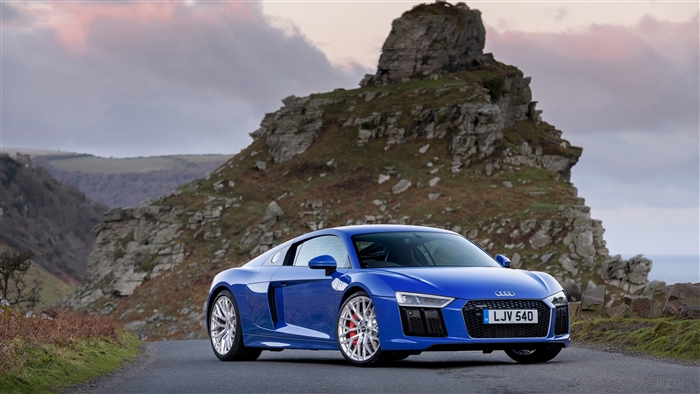 Blue 2018 Audi R8 V10 4K