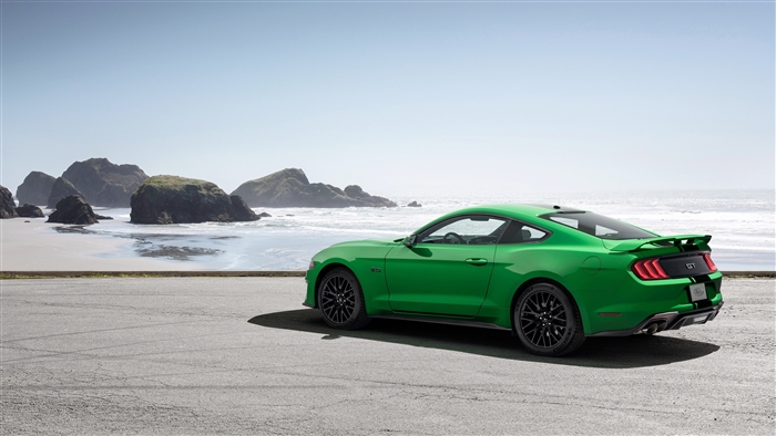 Green 2018 Ford Mustang GT Fastback 4K