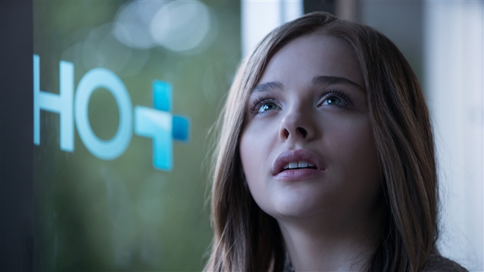 Mia Hall Contemplation Scene from If I Stay 4K