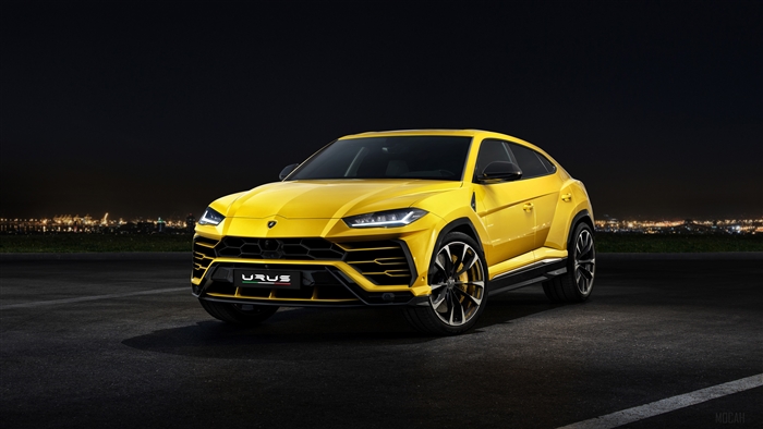 Yellow Lamborghini Urus 4K