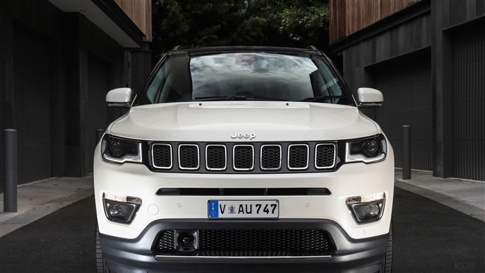 White Jeep Compass Limited AU 4K