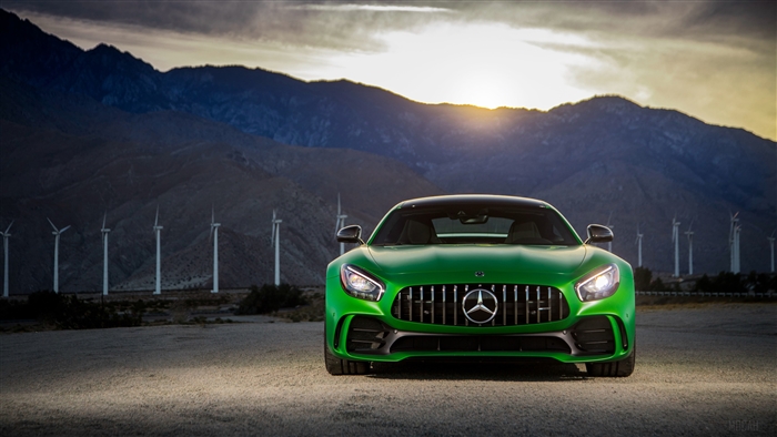 Green Mercedes AMG GT R 2018 4K