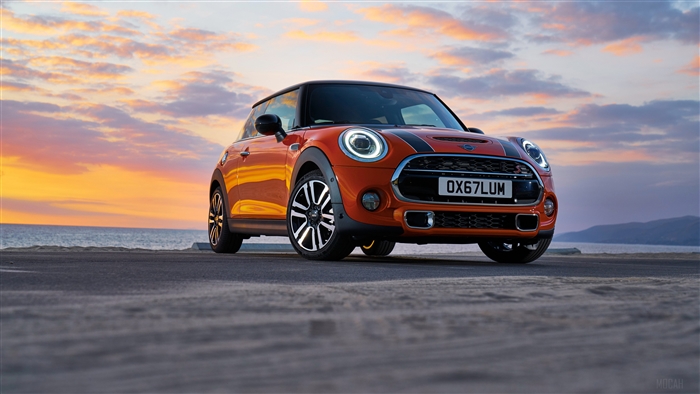 Orange 2018 Mini Cooper S 4K