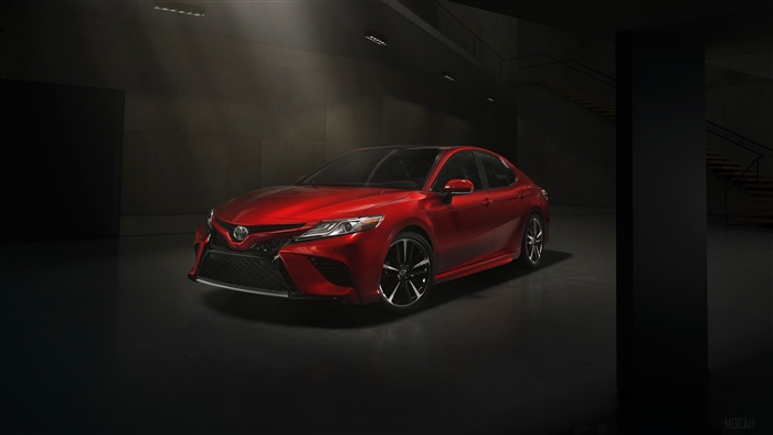 Red Toyota Camry XSE 4K