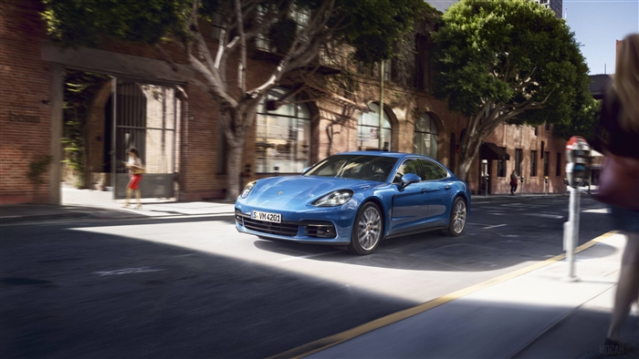 2017 Porsche Panamera 4K