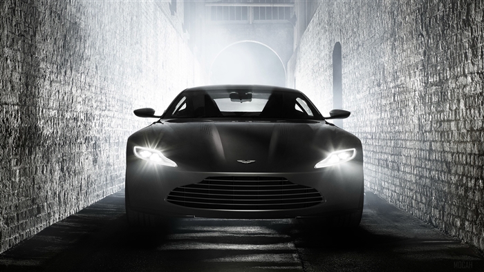 Aston Martin DB10
