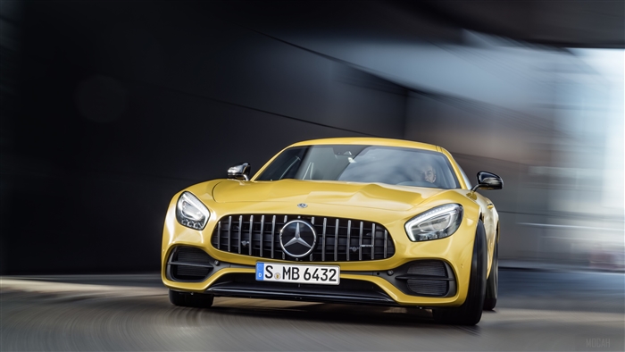 Yellow Mercedes-Benz AMG GT 2018 4K