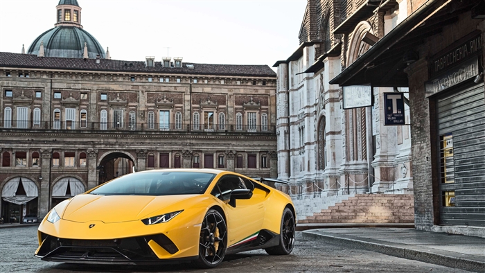 Yellow Lamborghini Huracan Performante 4K