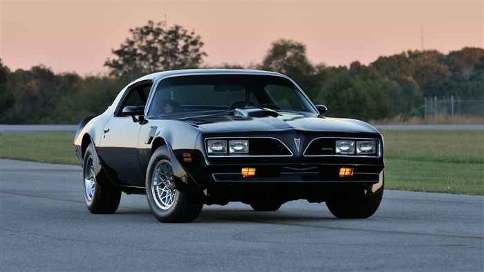 Black Pontiac Firebird Trans Am WS6 4K