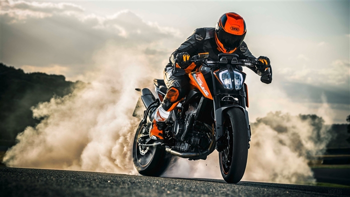 KTM 790 motorcycle doing a burnout 4K