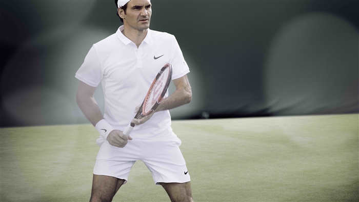Roger Federer in Nike Tennis Outfit