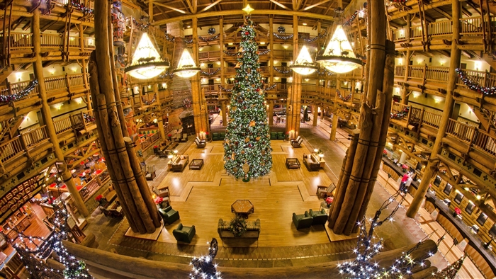 Cozy Christmas Tree in Rustic Lodge 4K