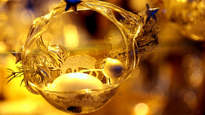 Christmas ornament with reindeer and glitter