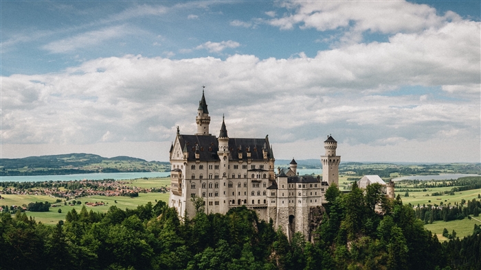 Neuschwanstein Castle in Bavaria, Germany 4K