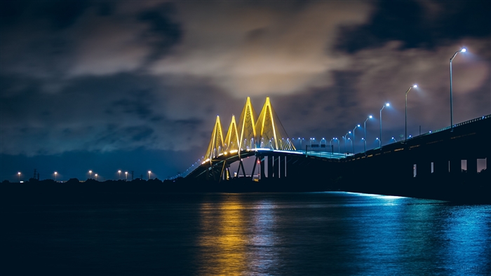 Baytown Bridge at night, United States 4K