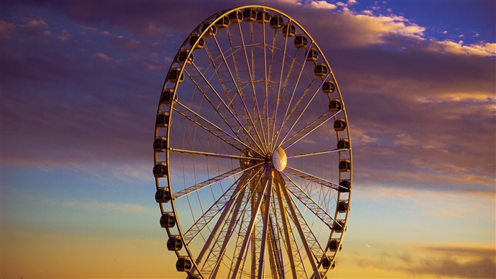 Ferris wheel at sunset