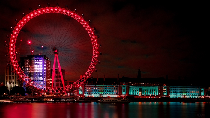 London Eye Ferris Wheel at Night in 4K