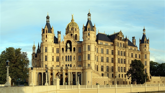 Schwerin Castle on a lake with blue sky