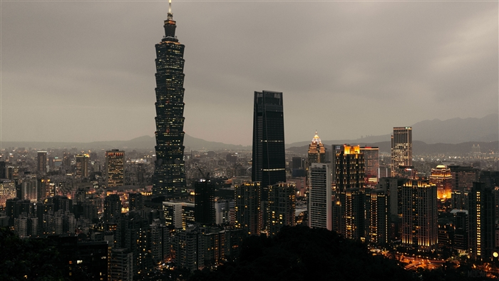 Taipei 101 and city skyline at dusk, Taiwan 4K