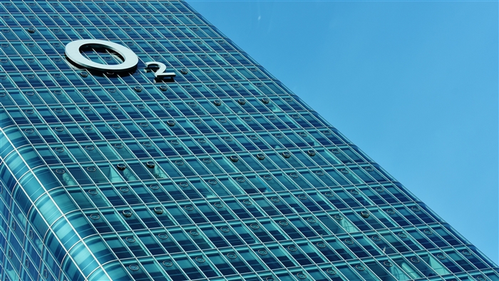 O2 building facade in Munich 4K