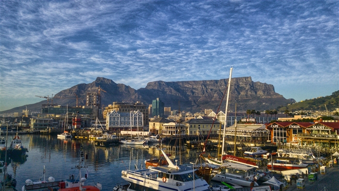 Cape Town harbor with Table Mountain in the background 4K