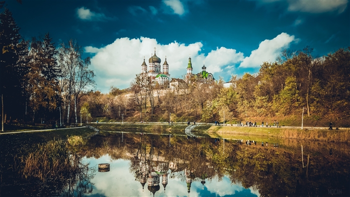 Feofania Cathedral reflection in pond, Kiev 4K