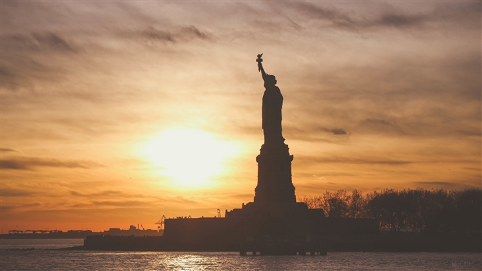 Statue of Liberty at Sunset 4K
