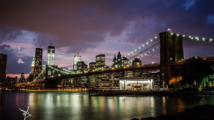 Brooklyn Bridge and Manhattan Skyline at Dusk 4K