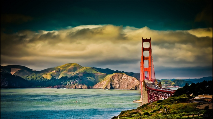 Golden Gate Bridge, San Francisco, Cloudy Sky 4K
