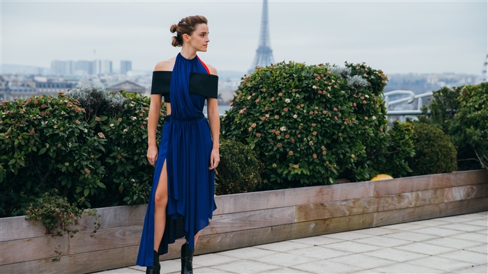 Emma Watson in Paris 4K