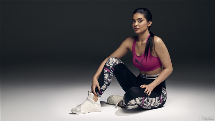 Kylie Jenner in Puma Fierce 2018 4K