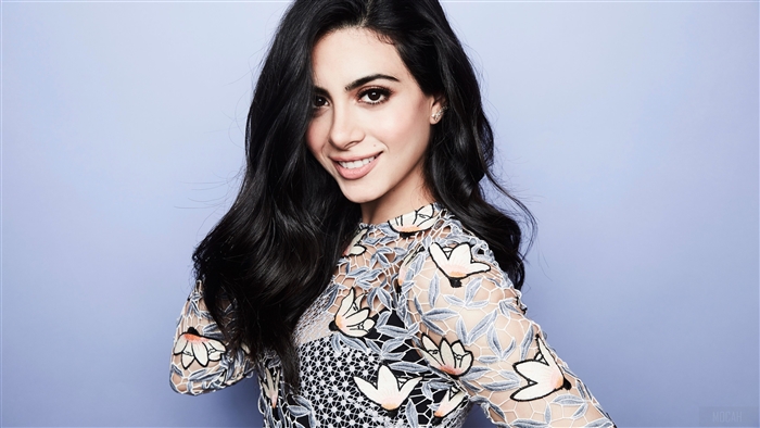 Emeraude Toubia