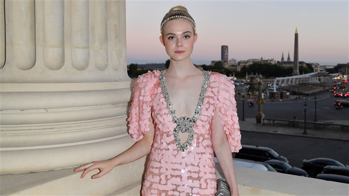 Elle Fanning in pink sequined dress in Paris 2018 4K