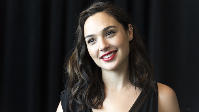 Gal Gadot Smiling