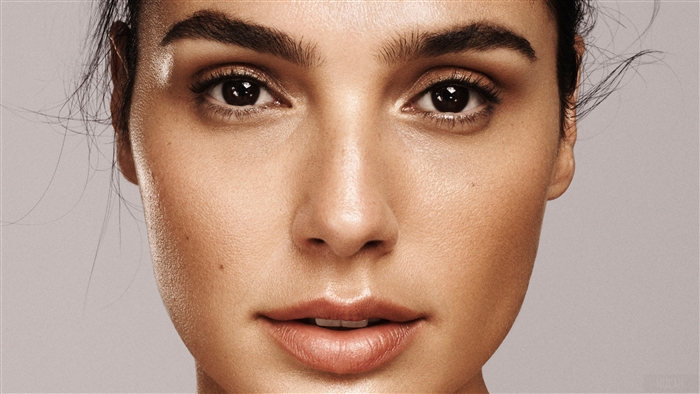Gal Gadot Closeup