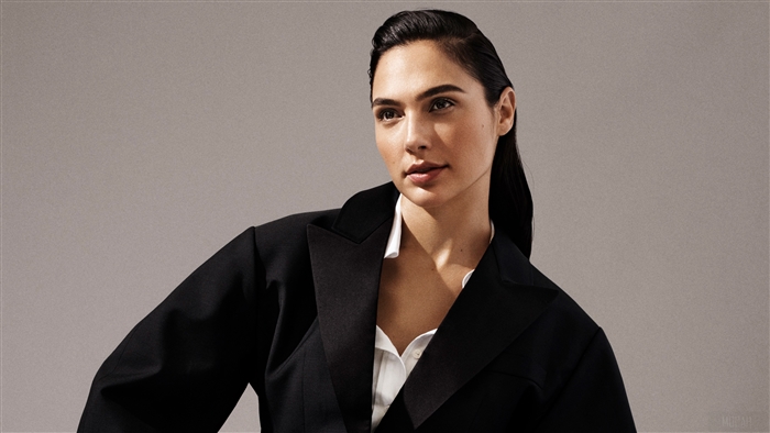 Gal Gadot for Elle Magazine 4K
