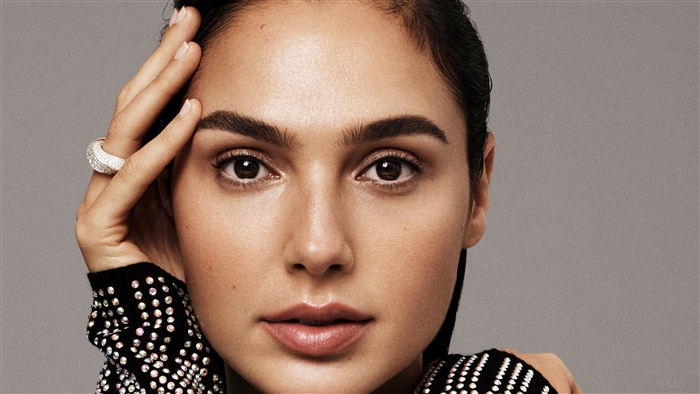 Gal Gadot Close-Up Portrait 4K