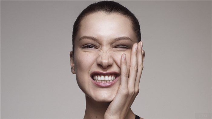 Bella Hadid 2018
