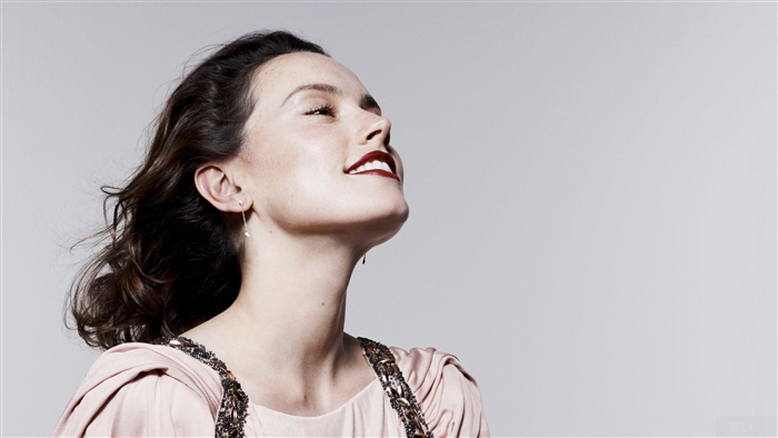 Daisy Ridley for Elle UK 2018 4K
