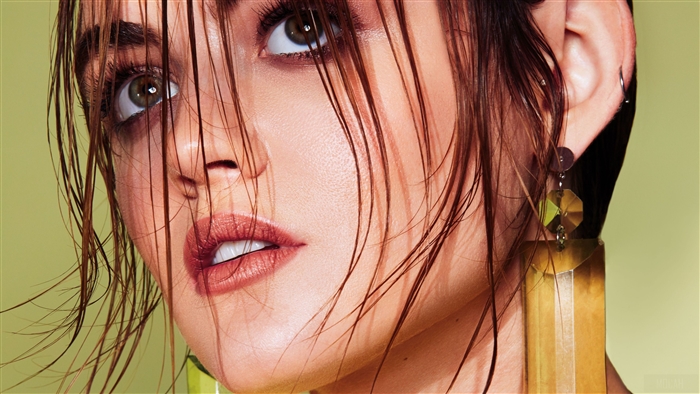 Lucy Hale 2018